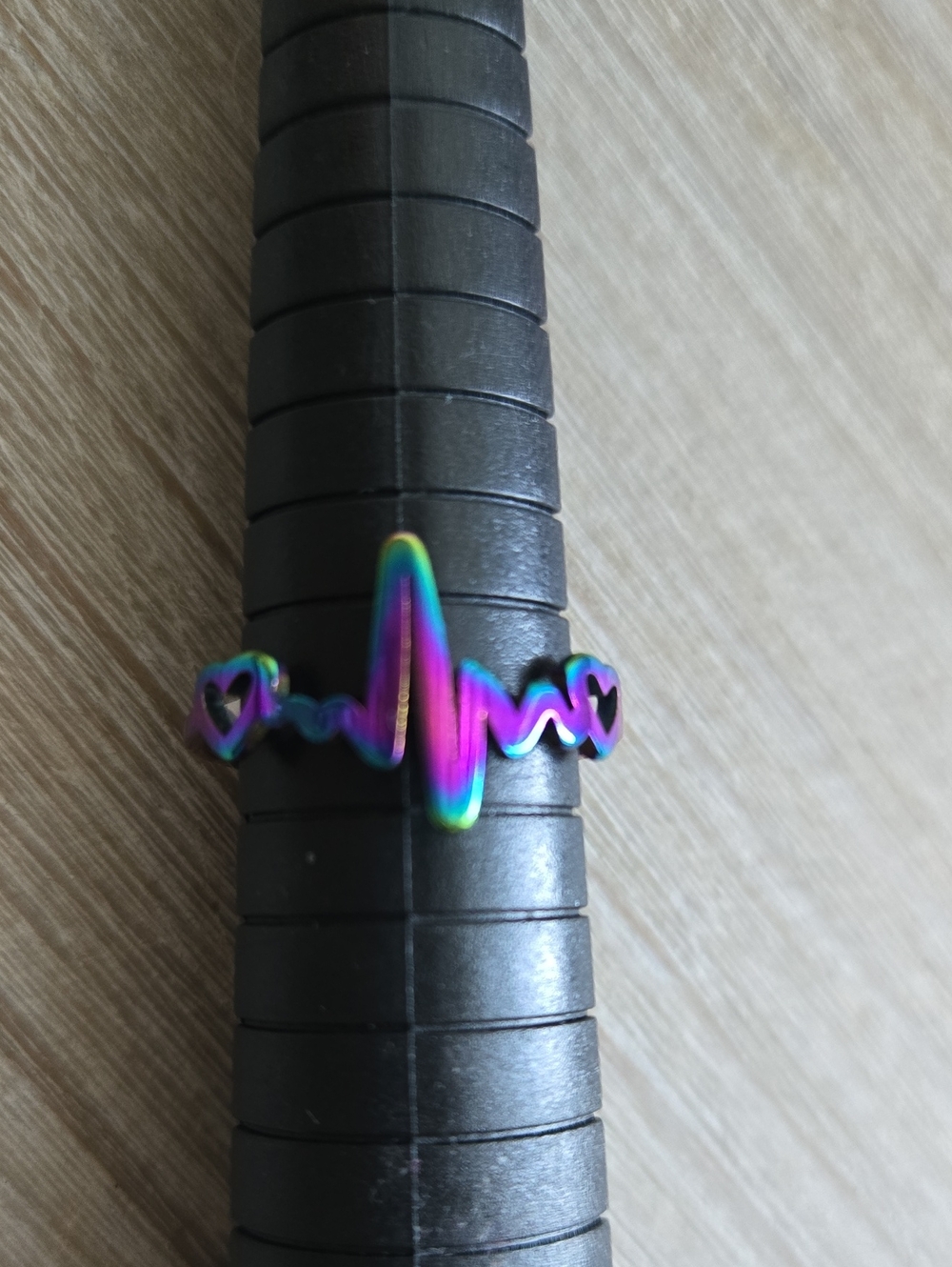 Rainbow Heartbeat Wave Ring - Iridescent